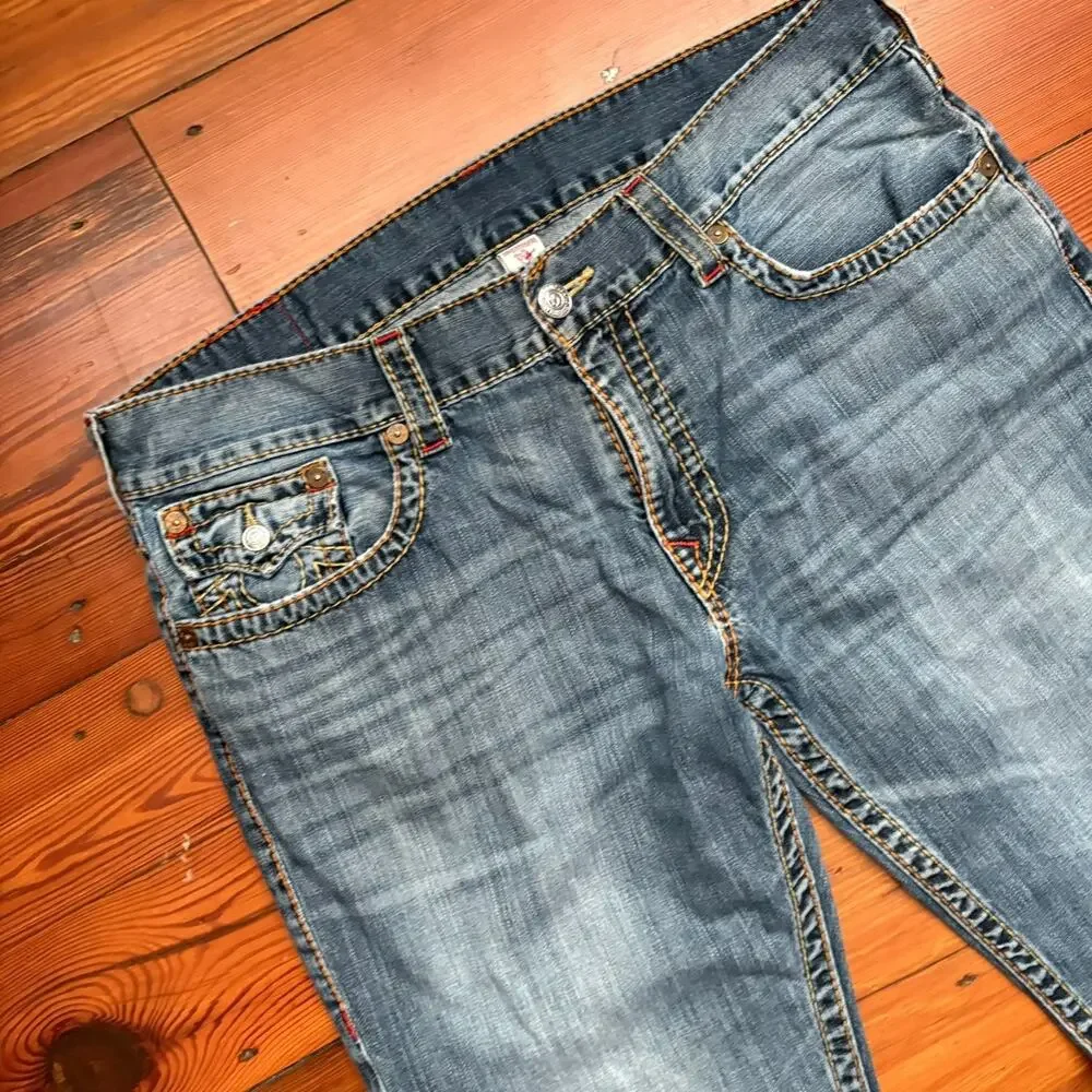 Vintage True Religion Jeans Men's Size 38x33 Denim Flap Pocket Y2K Medium Wash